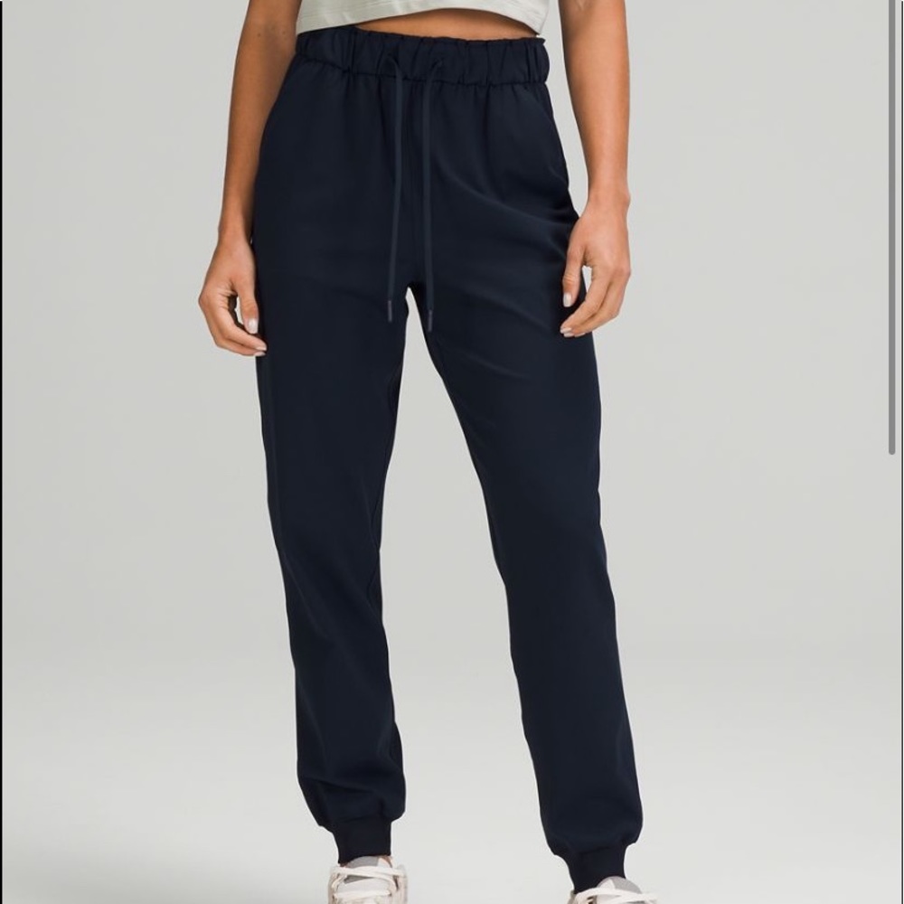 Luxtreme Joggers